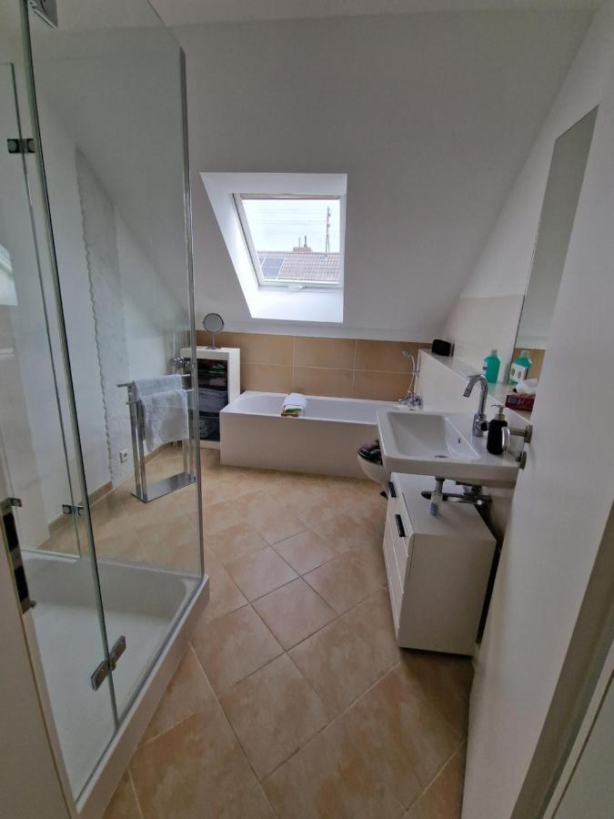 Ferienwohnung Rosenbluete Neustadt an der Weinstrasse Luaran gambar